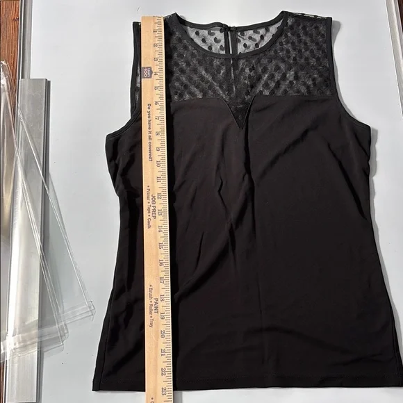 Ann Taylor Black Sleeveless Lace detail blouse Sz S - Picture 2 of 6